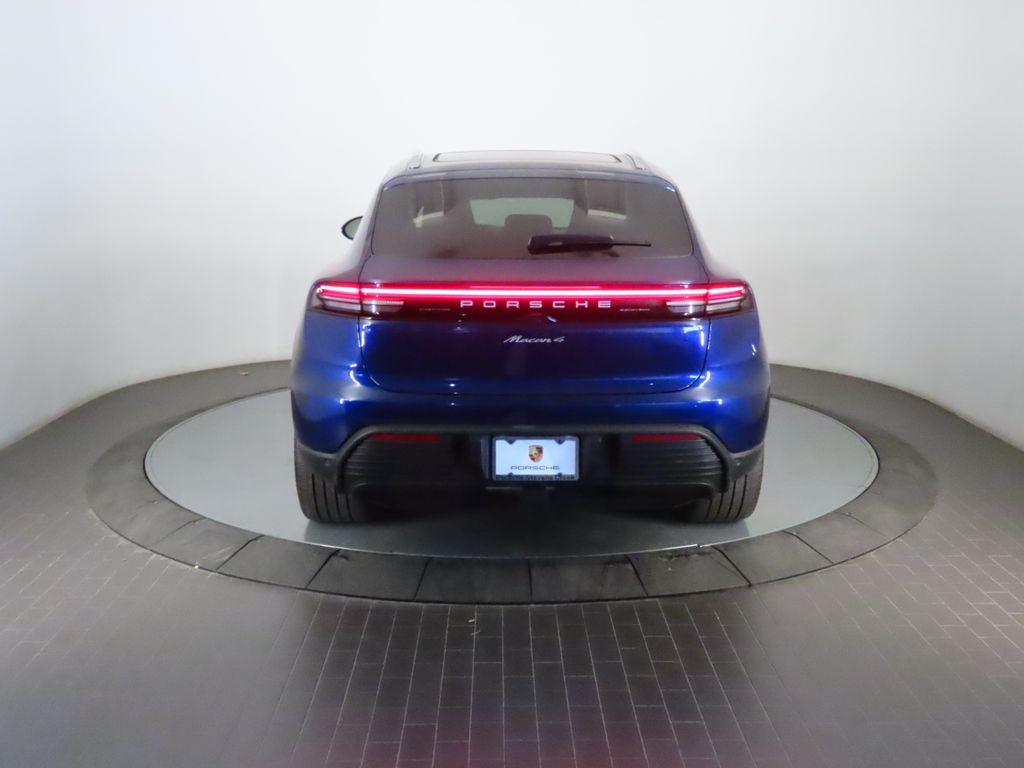 Thumbnail: 2024 Porsche Macan - 6