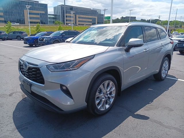 Celestial Silver Metallic 2021 Toyota Highlander Hybrid SUV / Crossover All-Wheel Drive Continuously Variable Transmission