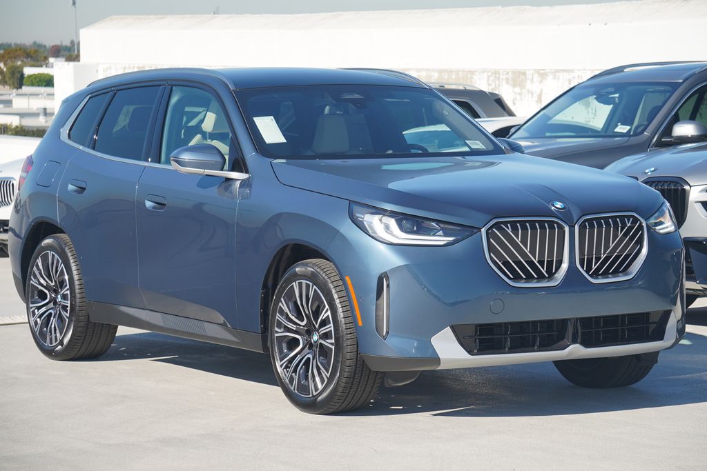 Thumbnail: 2026 BMW X3 - 3