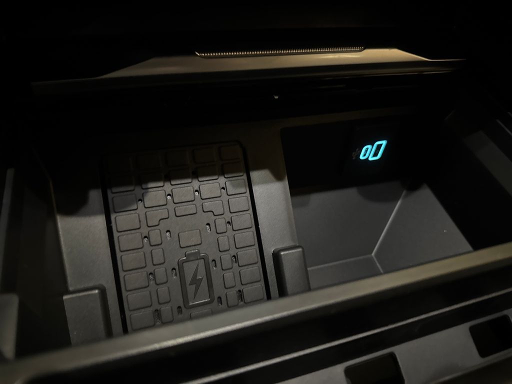 New 2026 Black Ford Platinum image 31