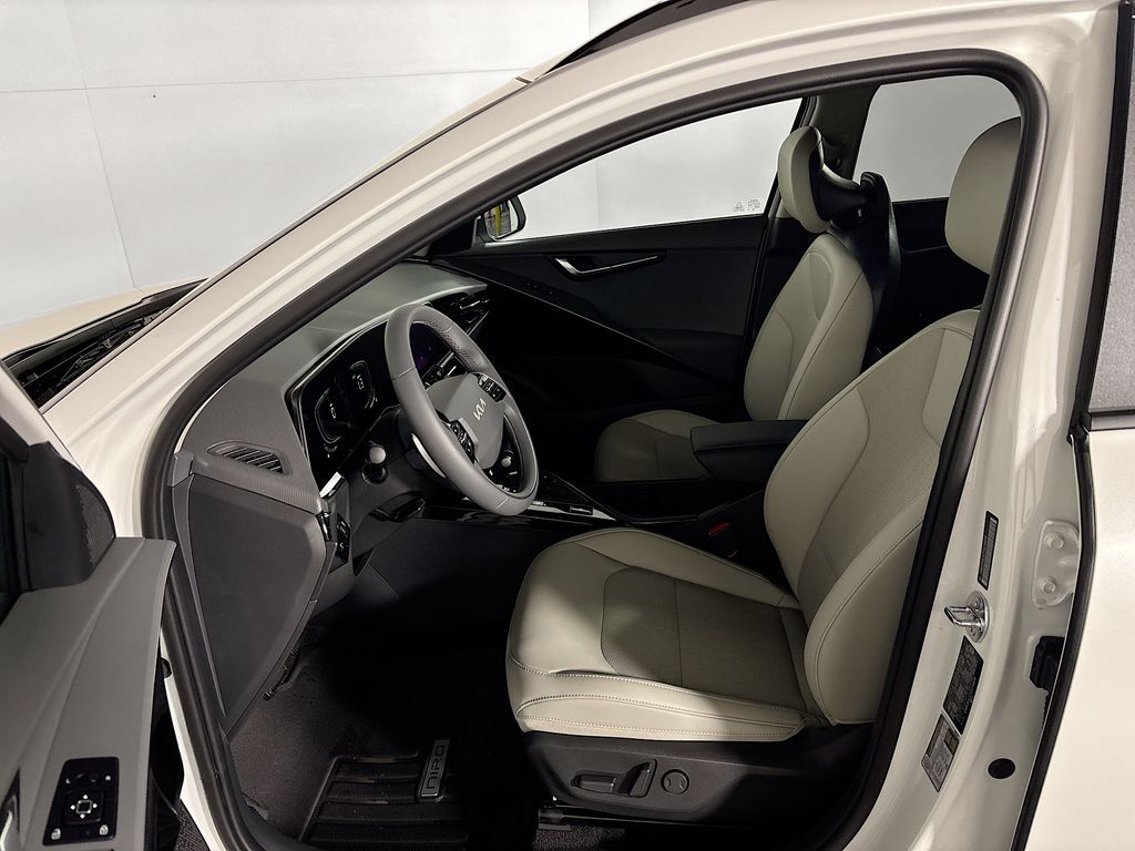 2025 Kia Niro EX