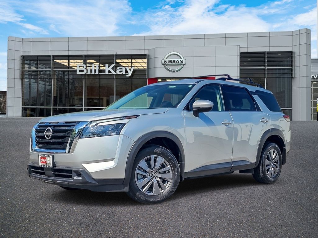 Brilliant Silver Metallic 2024 Nissan Pathfinder SUV / Crossover All-Wheel Drive 9-Speed Automatic