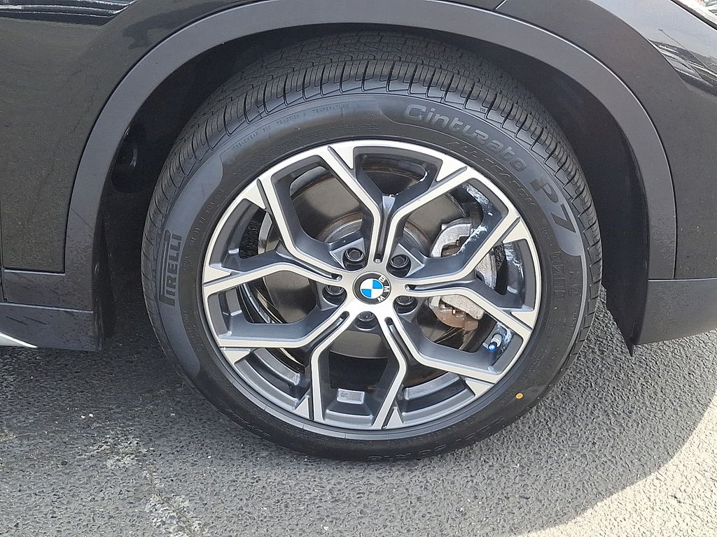 2021 BMW X1 xDrive28i 8