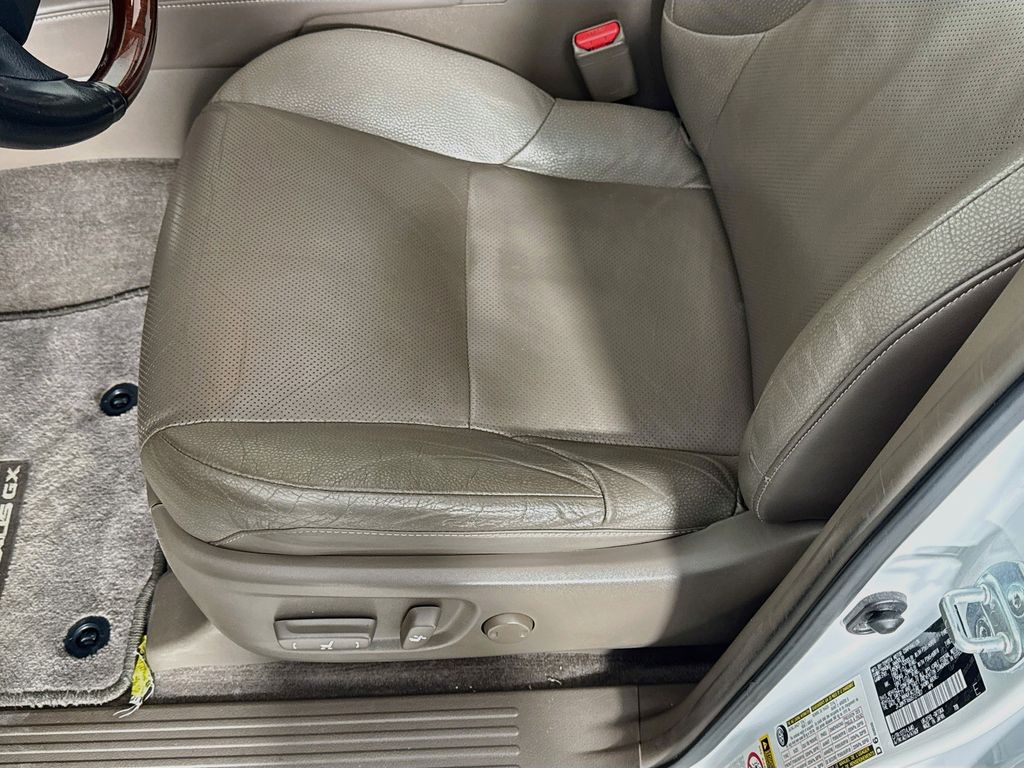 Thumbnail: 2016 Lexus GX - 19