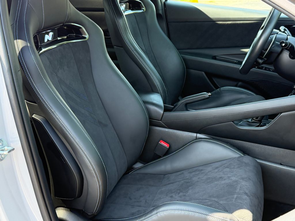 Thumbnail: 2025 Hyundai Elantra - 11