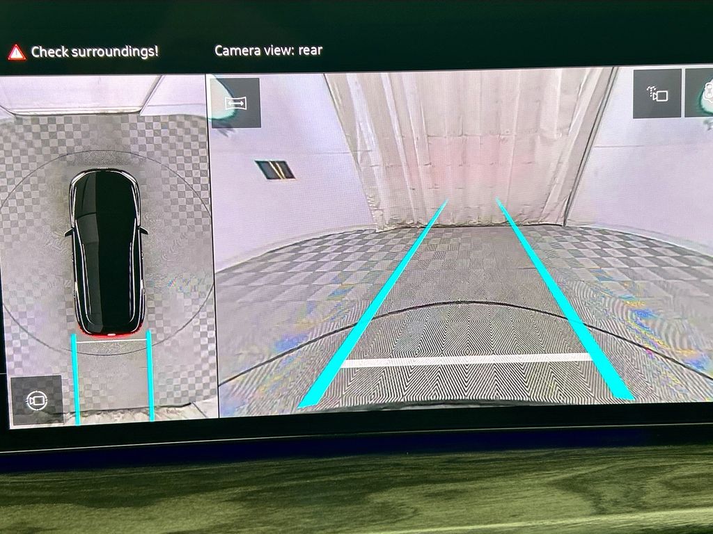 Thumbnail: 2025 Audi Q5 - 15