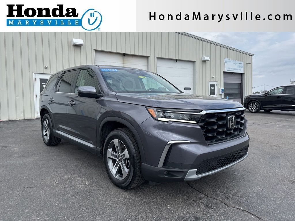 Gray (Modern Steel Metallic) 2025 Honda Pilot EX-L AWD SUV / Crossover All-Wheel Drive Automatic