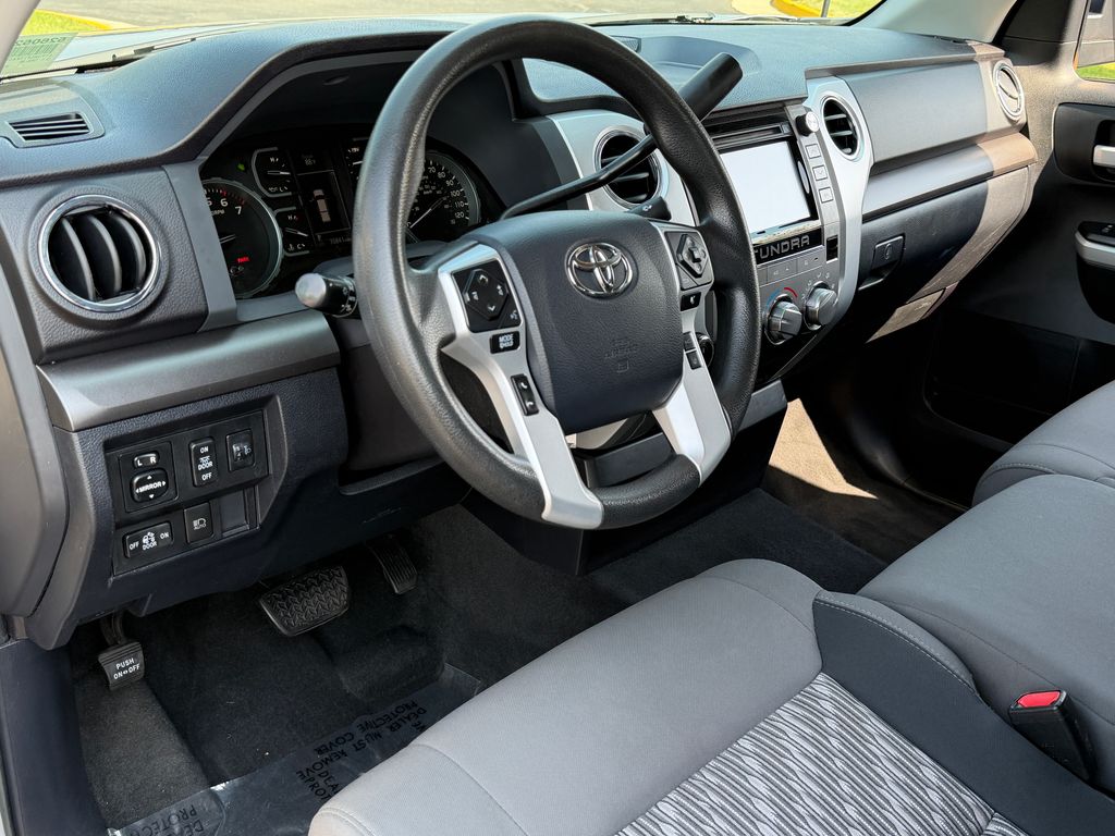 Thumbnail: 2019 Toyota Tundra - 14