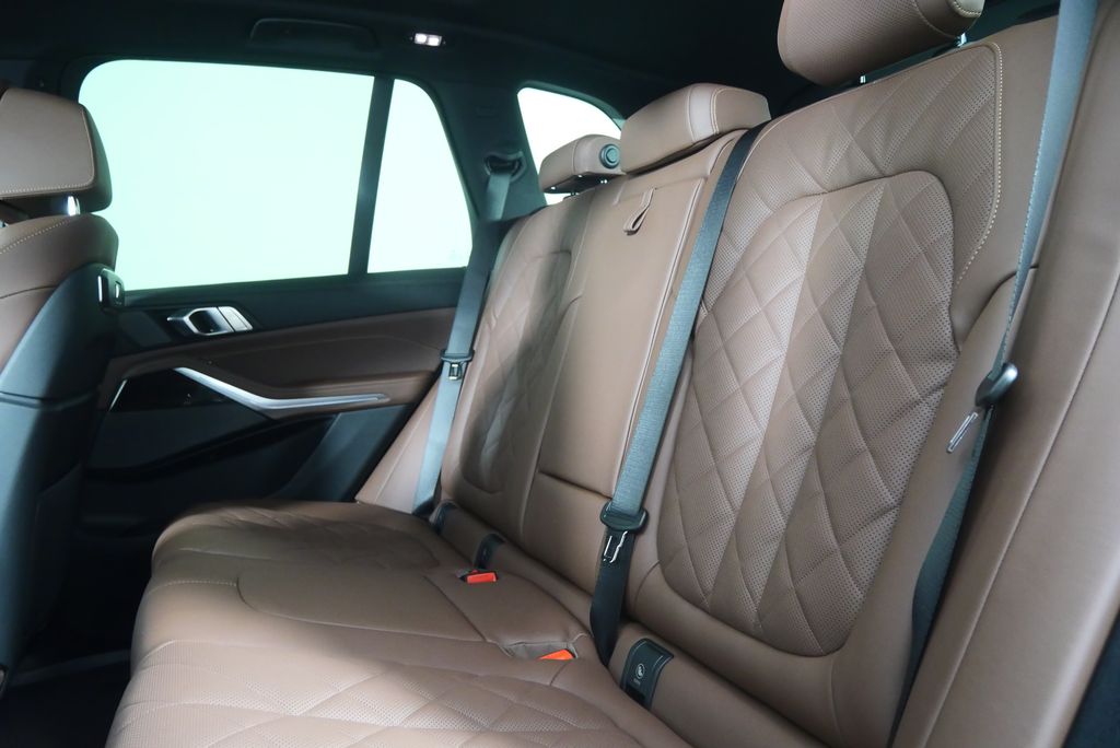Thumbnail: 2026 BMW X5 - 16