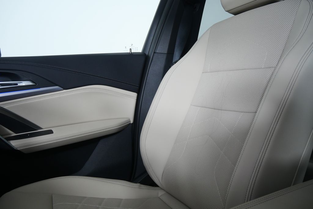 Thumbnail: 2023 BMW X1 - 26