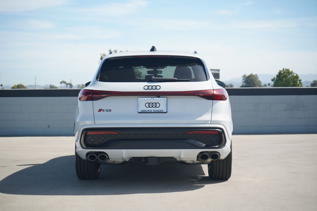 Thumbnail: 2026 Audi SQ5 - 5