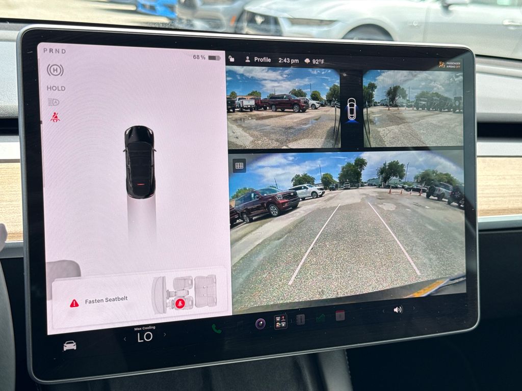 Used 2023  Tesla Standard Range image 19
