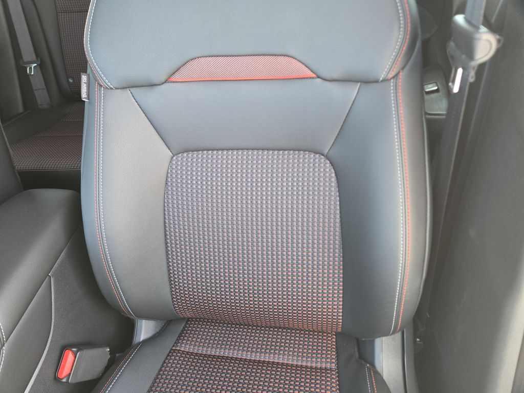 2026 Nissan KICKS SR - Photo 10
