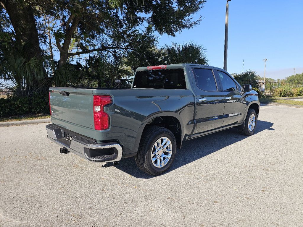 2025 Chevrolet Silverado 1500 LT 3