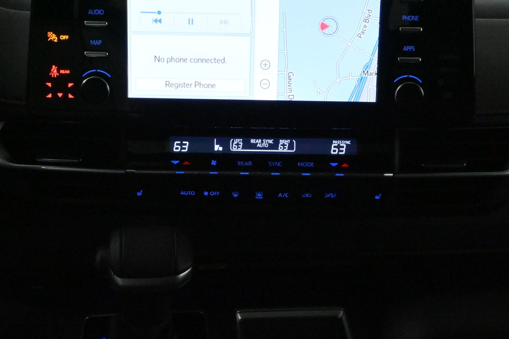 Thumbnail: 2021 Toyota Sienna - 23