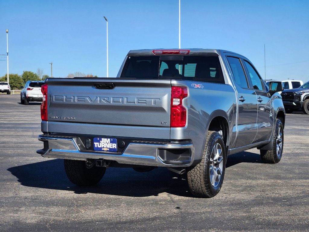 2025 Chevrolet Silverado 1500 LT 3