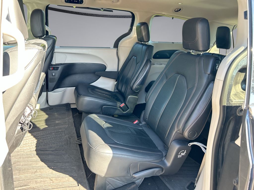 Thumbnail: 2019 Chrysler Pacifica - 22