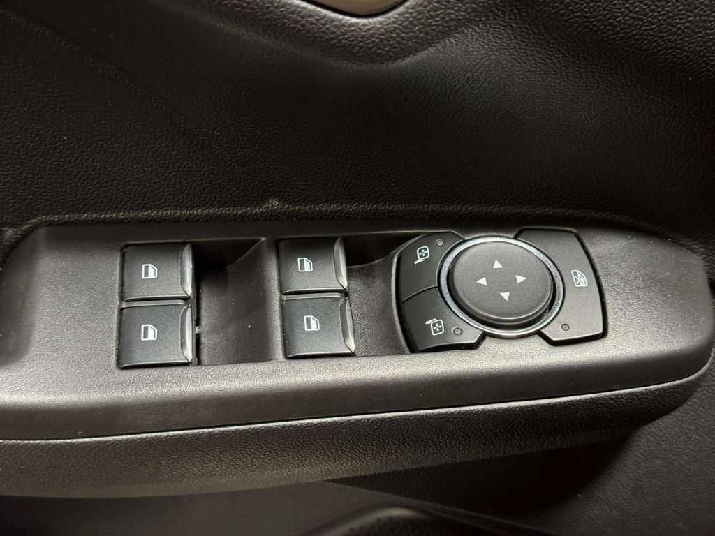 Used 2021 Desert Gold Metallic Ford SE image 19