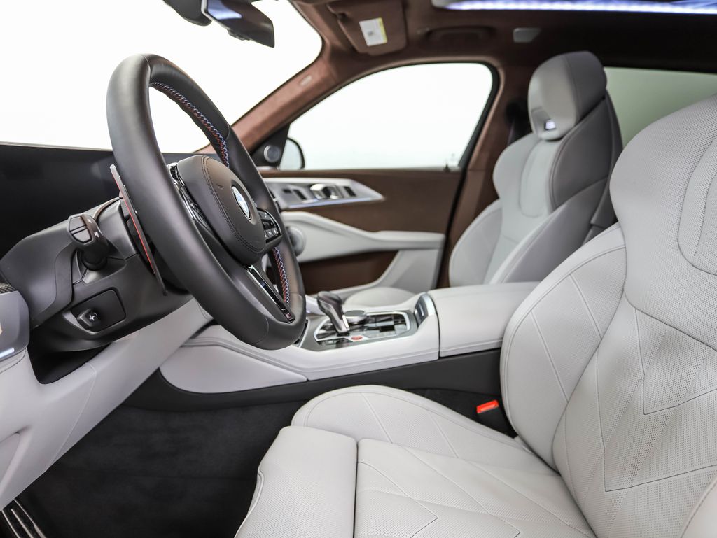 Thumbnail: 2025 BMW XM - 11