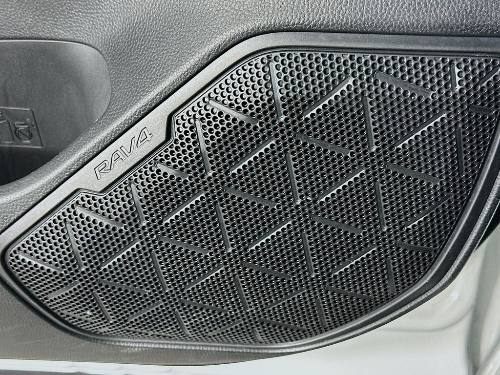 Thumbnail: 2025 Toyota RAV4 - 19