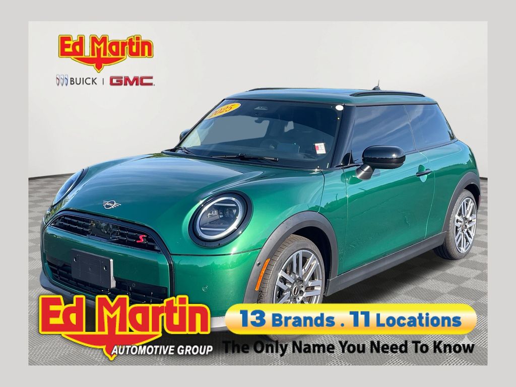 British Racing Green 2025 MINI Cooper Hatchback Front-Wheel Drive 7-Speed Automatic