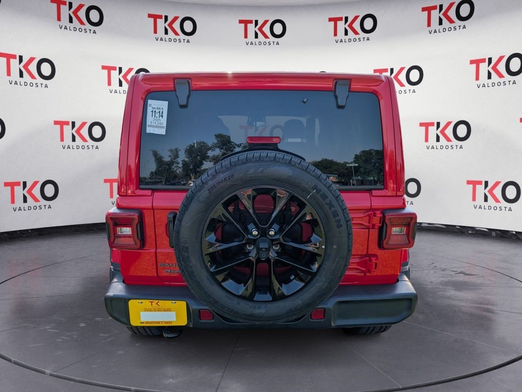 Used 2025 Jeep Wrangler SUV
