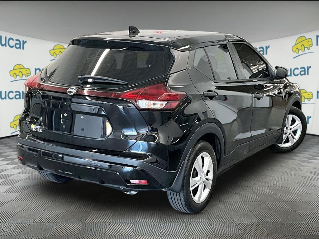 2022 Nissan Kicks — photo 6