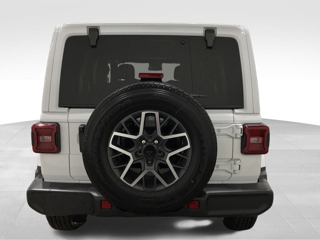 2024 Jeep Wrangler 4-Door Sahara 4x4