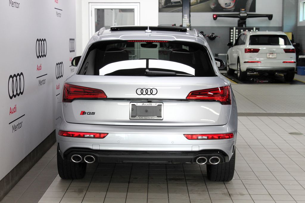 Thumbnail: 2021 Audi SQ5 - 5