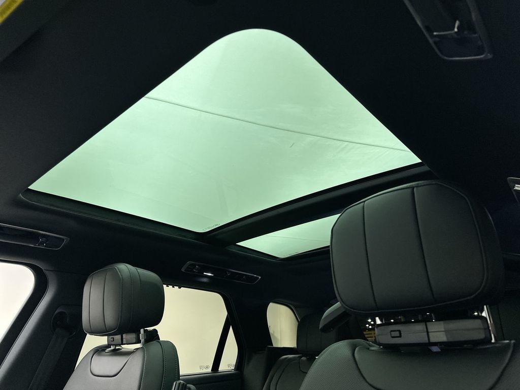 Thumbnail: 2026 Land Rover Range Rover Sport - 11
