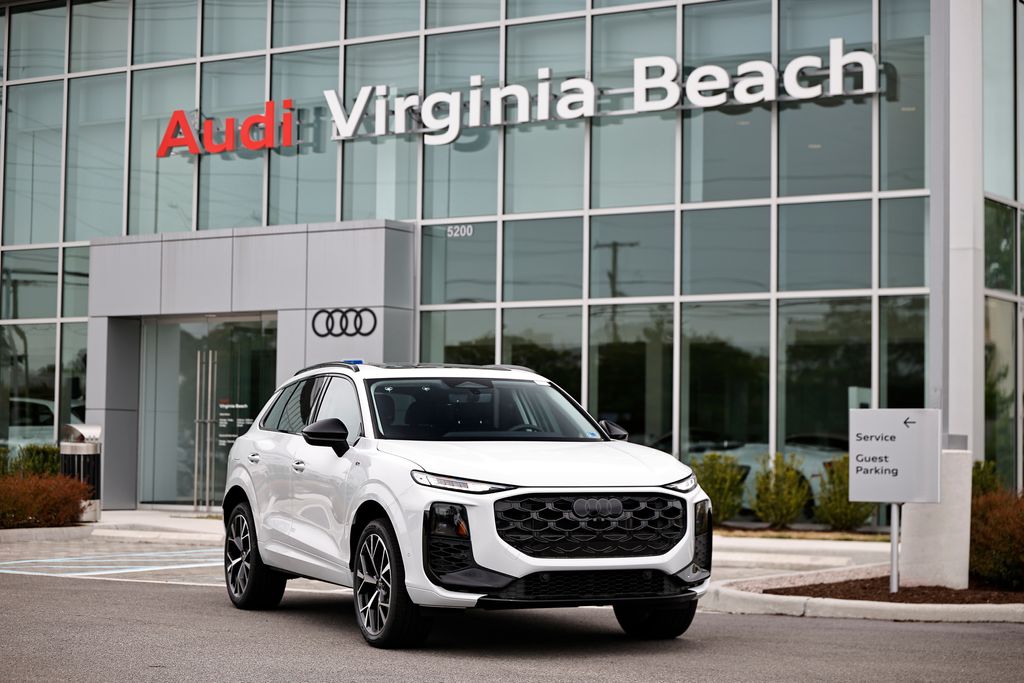 Glacier White Metallic 2026 Audi Q3 SUV / Crossover All-Wheel Drive 7-Speed Automatic