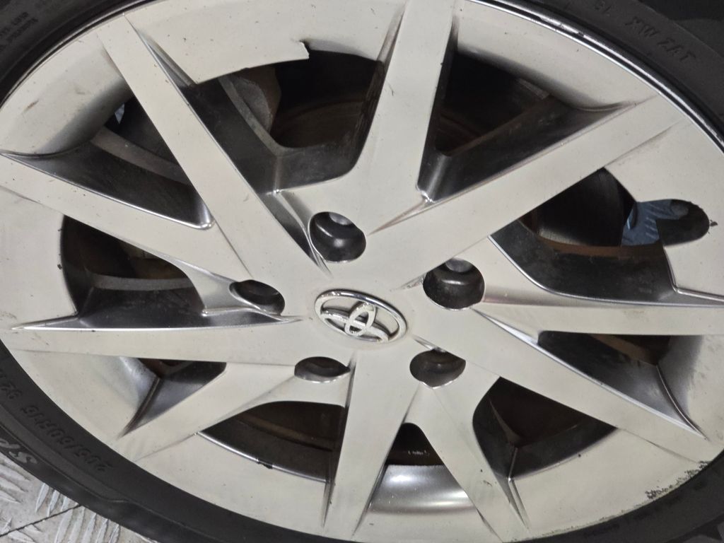 2015 Toyota Prius V Two photo 8