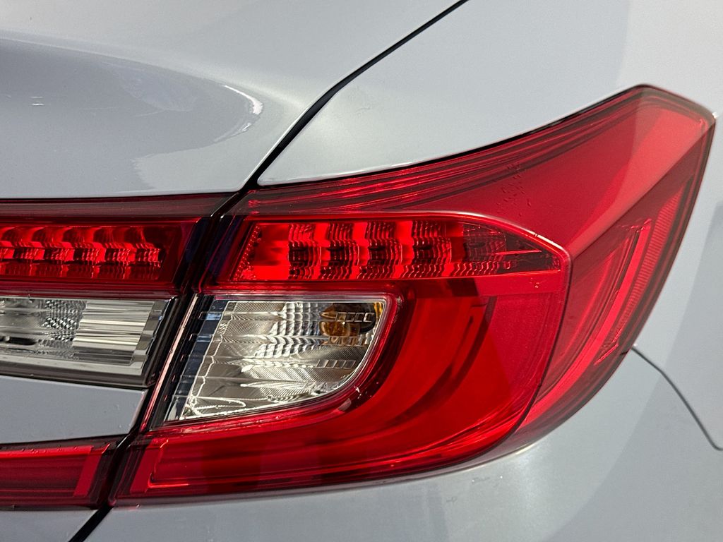 Used Car 2022 Honda Accord  Touring 2.0t For Sale Under $25,000 In Austin, Texas