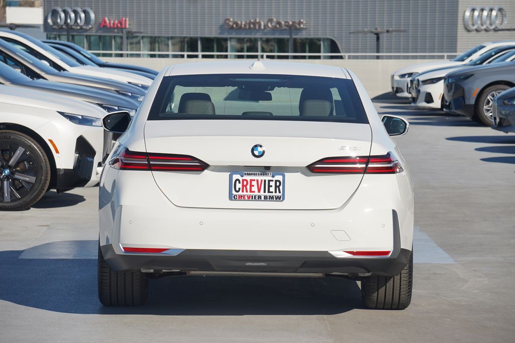 Thumbnail: 2025 BMW 5 Series - 6