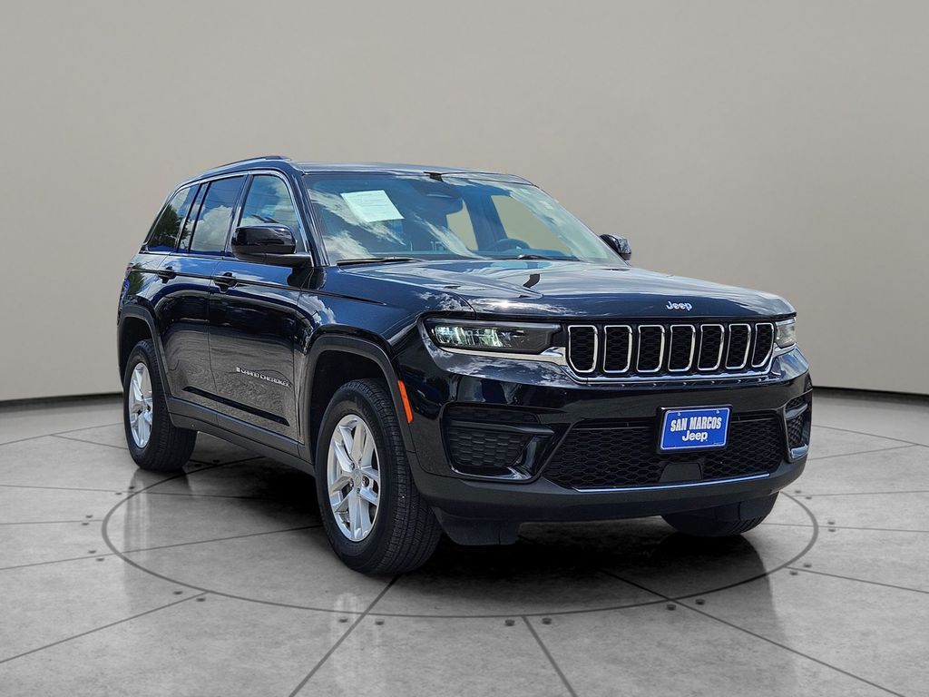 Used Car 2023 Jeep Grand Cherokee  Laredo For Sale Under $30,000 In San Marcos, Texas