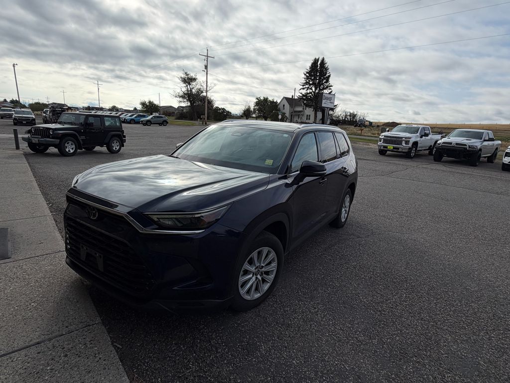  2024 Toyota Grand Highlander XLE AWD   