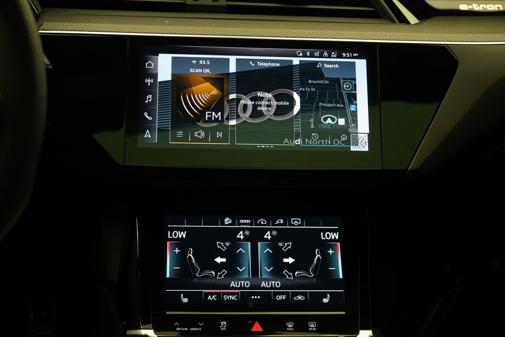 Thumbnail: 2024 Audi SQ8 e-tron - 11