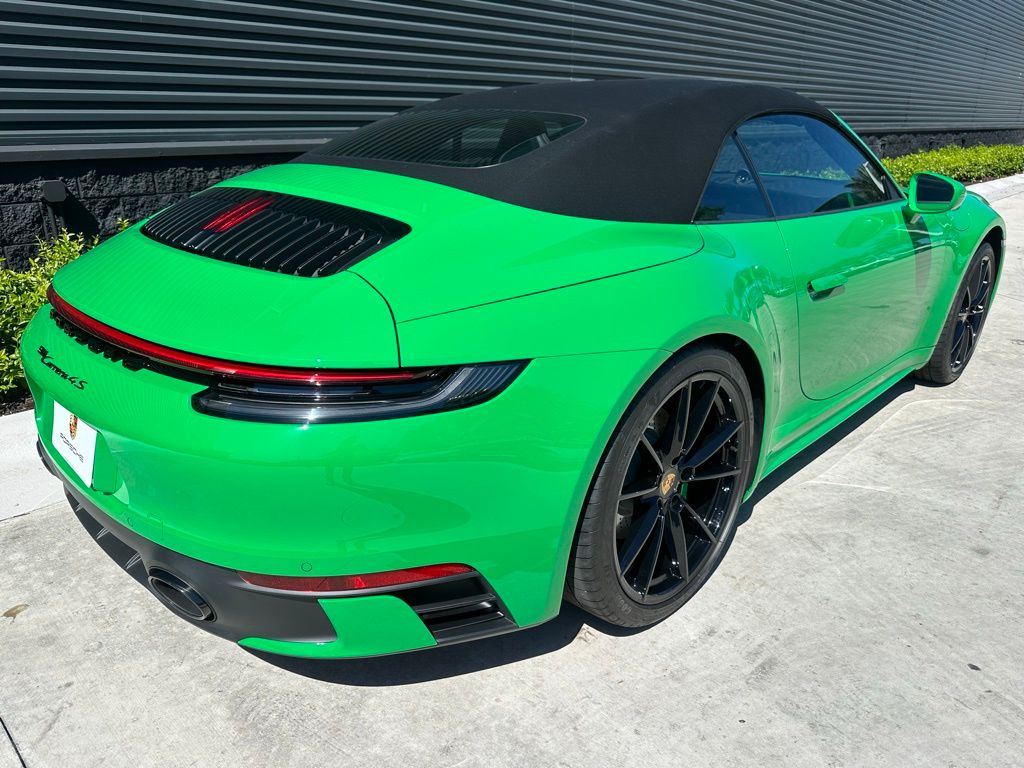 2023 Porsche 911 Carrera 4S 9
