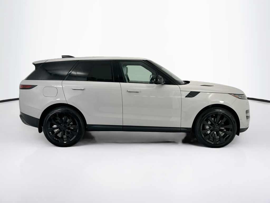 Thumbnail: 2026 Land Rover Range Rover Sport - 4
