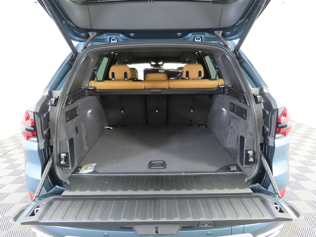 Thumbnail: 2026 BMW X5 - 29