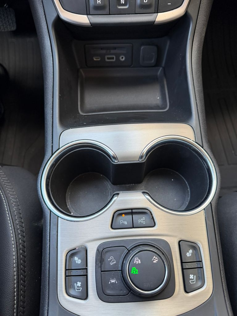 Used 2024 GMC Terrain SUV