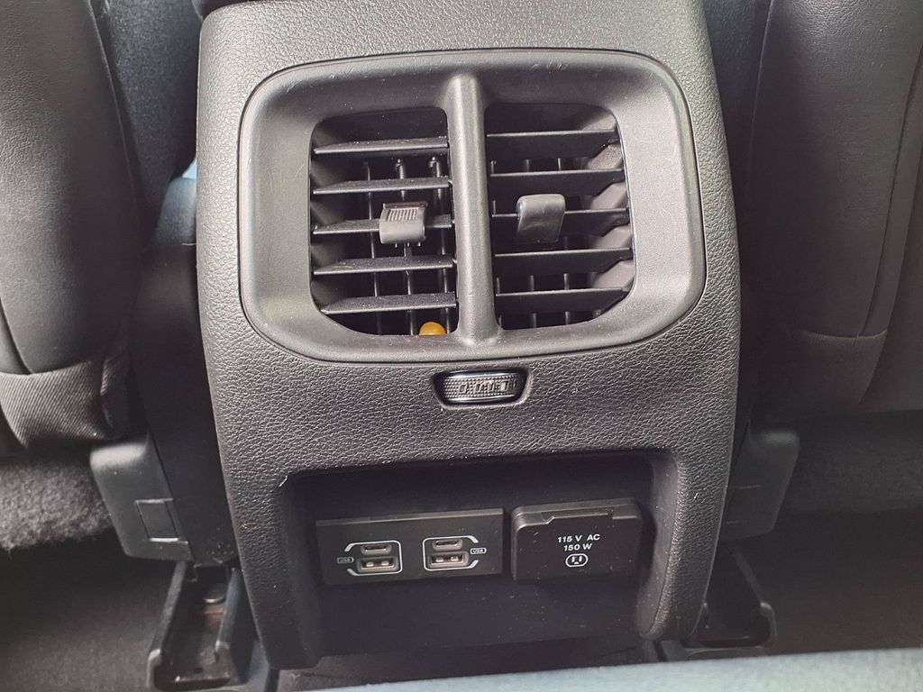 Used 2023 Jeep Cherokee SUV