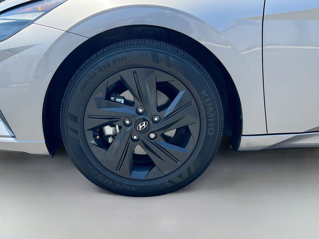 Thumbnail: 2023 Hyundai Elantra - 28