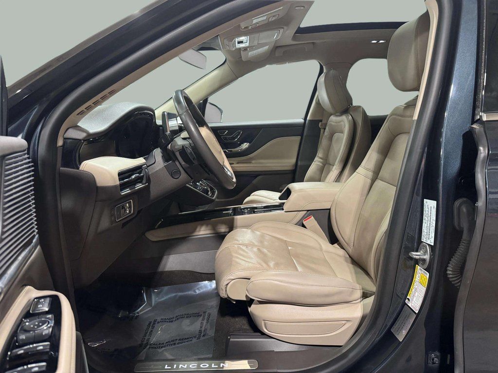 Certified Used 2022 Flight Blue Metallic Clearcoat Lincoln Grand Touring image 5