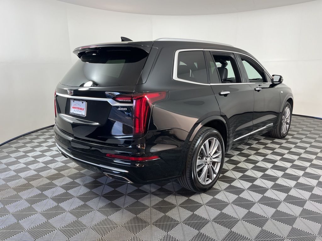 Thumbnail: 2020 Cadillac XT6 - 17