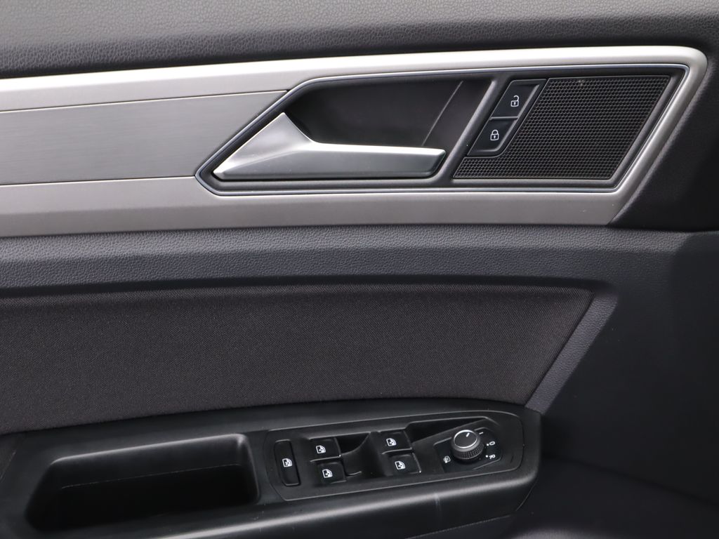 2019 Volkswagen Atlas S 24