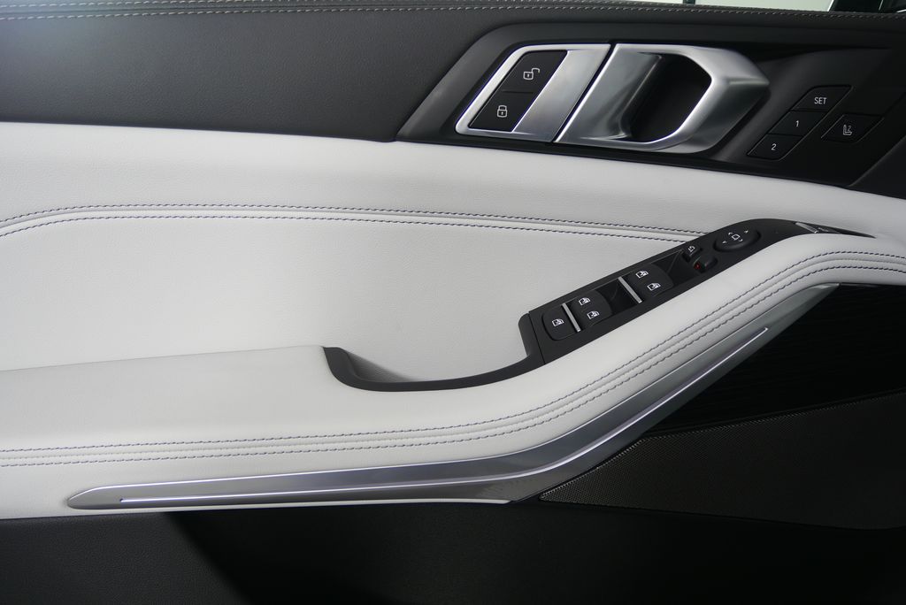 2026 BMW X5 sDrive40i 9