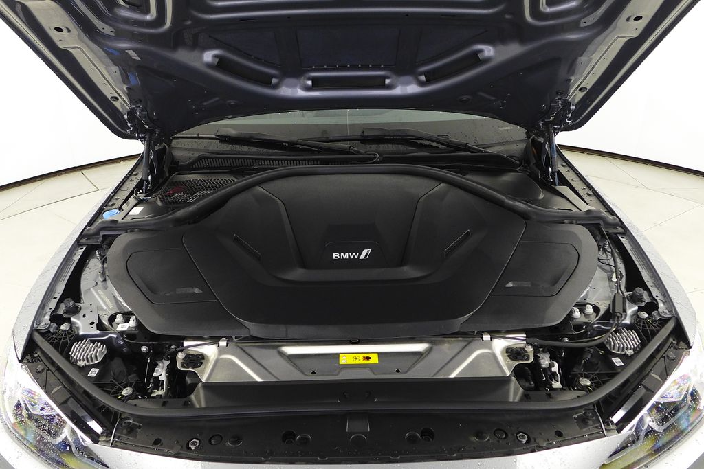 Thumbnail: 2023 BMW i4 - 6