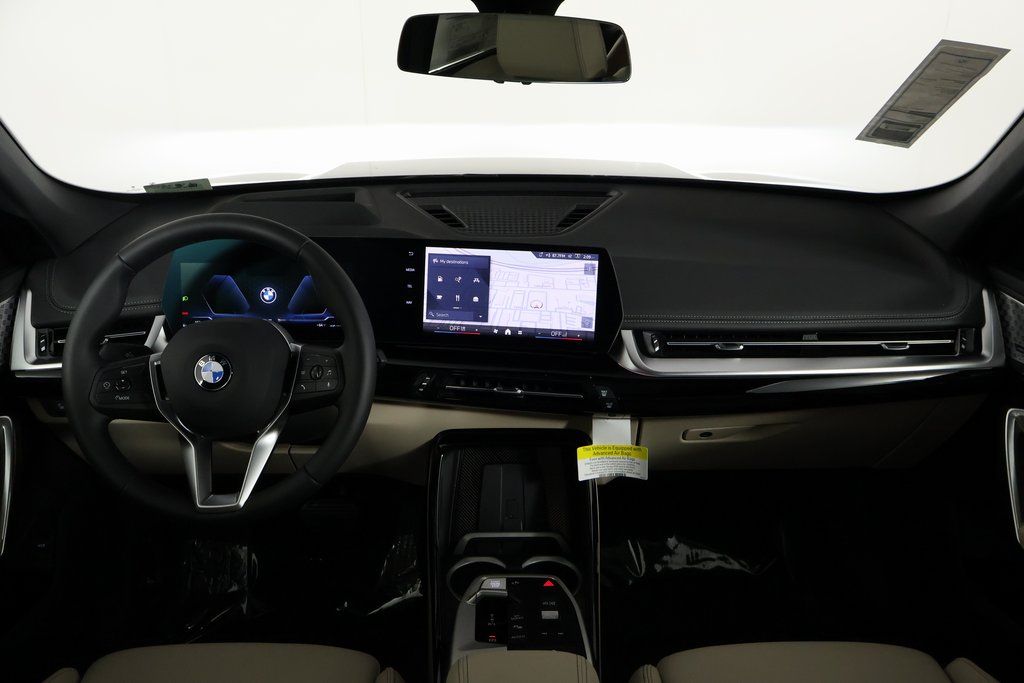 2025 BMW X1 xDrive28i 4
