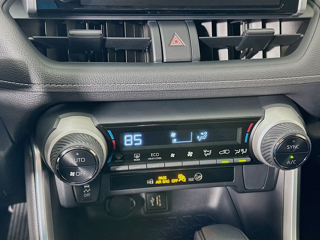 Thumbnail: 2025 Toyota RAV4 - 16